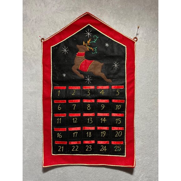 Vintage Christmas Reindeer Advent Calendar Wall Hanging Pockets by Simply Felt - Picture 1 of 9